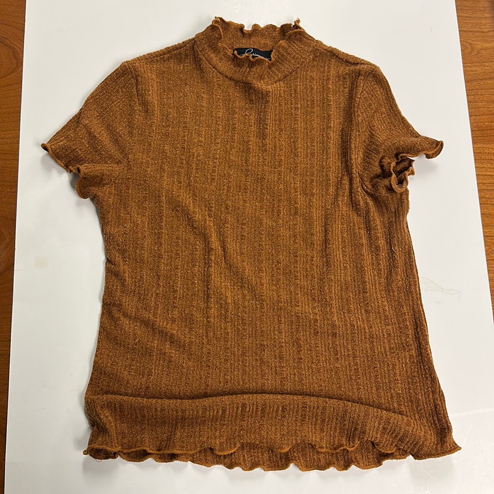 Brown Crimson high neck shirt. M
